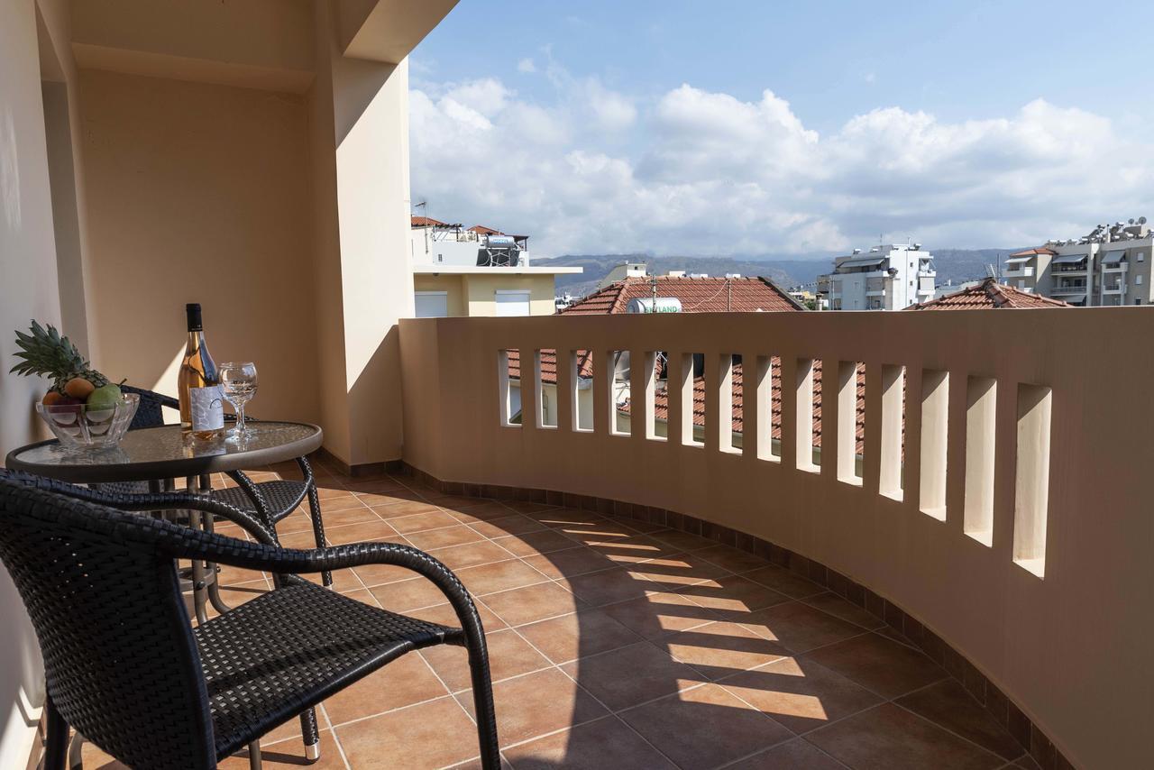 Plumi City Apartments Chania  Exterior photo